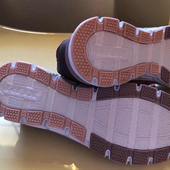 Woman running RBX Mindy-LGR - Picture 6 of 8